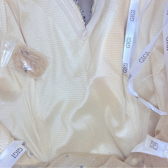 NWT GIGI DESIGNS BY LA FEMME PROM/WEDDING/EVENING DRESS - SIZE 6 - Picture 12 of 15